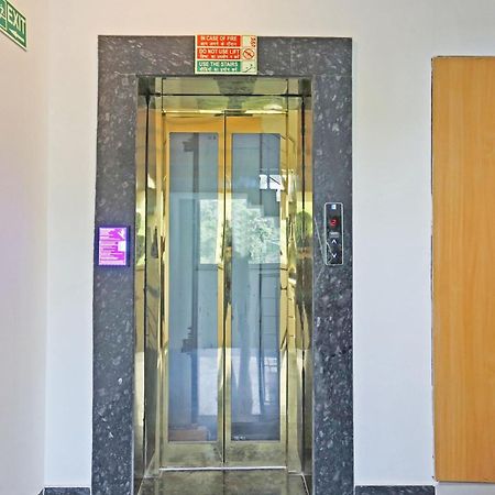 Townhouse Hotel Royal Oak Gurgaon Bagian luar foto